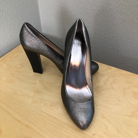 Calvin Klein Elita Pointed Toe Platform Pump - Picture 4 of 12